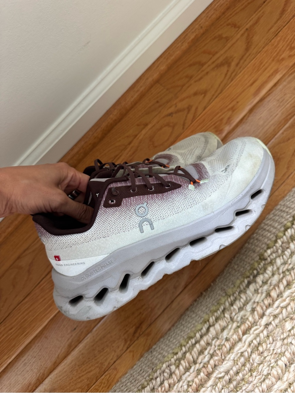 Oncloud slip on women’s sneakers